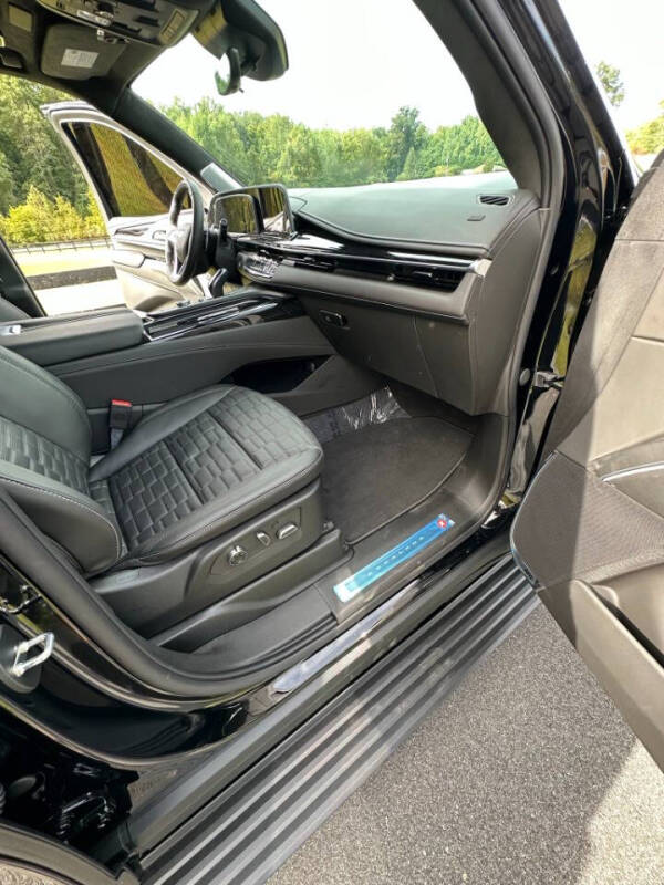 2023 Cadillac Escalade-V