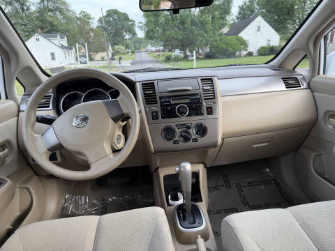 2011 Nissan Versa 1.8 SL