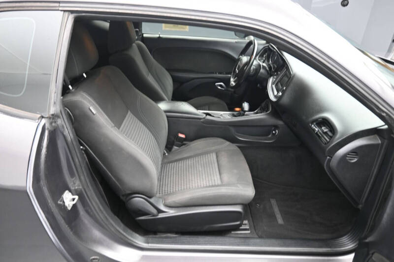 2017 Dodge Challenger SXT