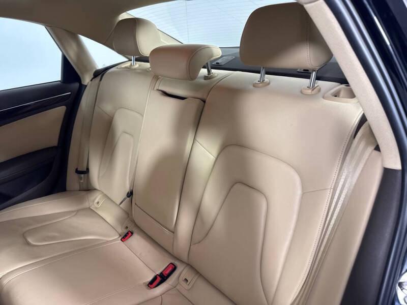 2016 Audi A4 2.0T quattro Premium Plus