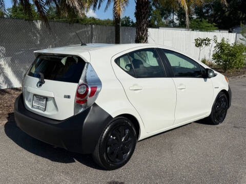 2013 Toyota Prius c Two
