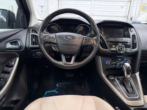 2017 Ford Focus Titanium