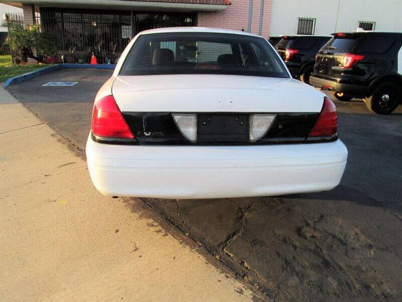 2008 Ford Crown Victoria Police photo 7