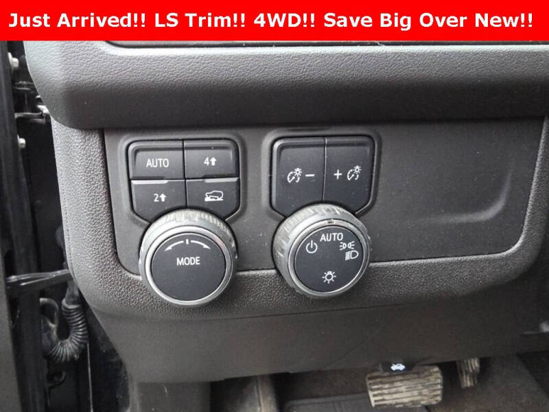 2023 Chevrolet Suburban LS