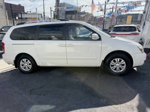 2012 Kia Sedona LX