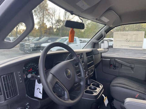 2025 Chevrolet Express 2500