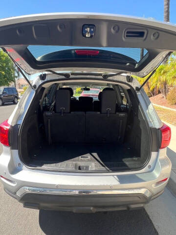 2019 Nissan Pathfinder SV