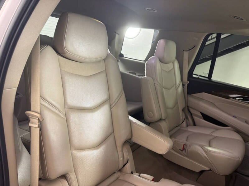 2019 Cadillac Escalade Luxury