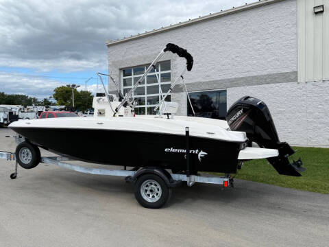 2016 Bayliner 18 Element
