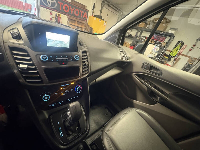 2022 Ford Transit Connect XL