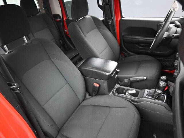 2023 Jeep Gladiator Sport