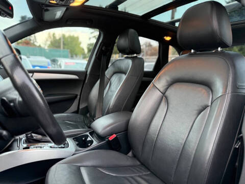 2011 Audi Q5 3.2 quattro Premium Plus