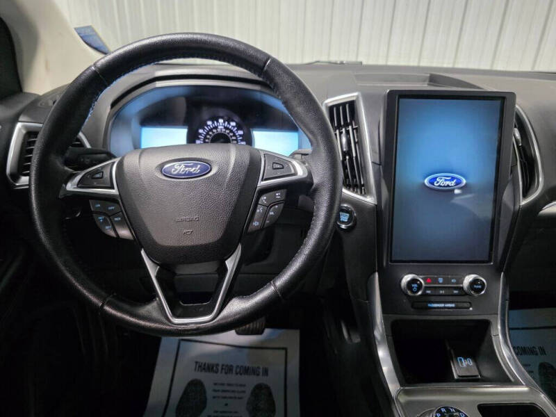 2023 Ford Edge Titanium