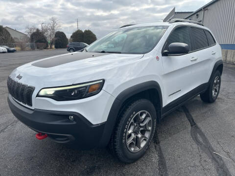 2020 Jeep Cherokee for sale at AUTOFARM DALEVILLE in Daleville IN