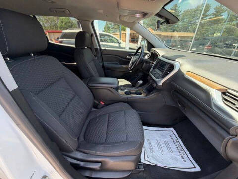 2017 GMC Acadia SLE-2