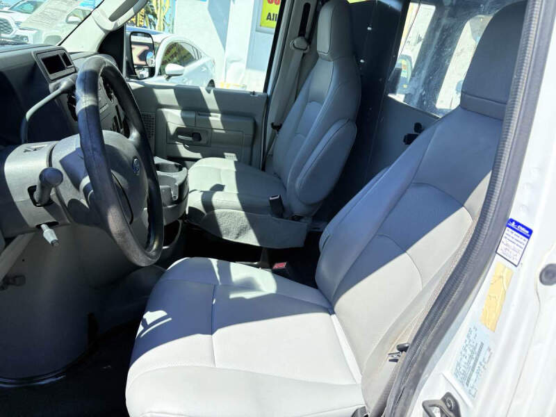 2010 Ford E-Series E-250