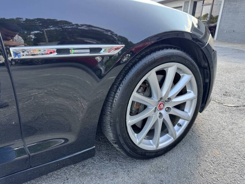 2016 Jaguar XJ R-Sport