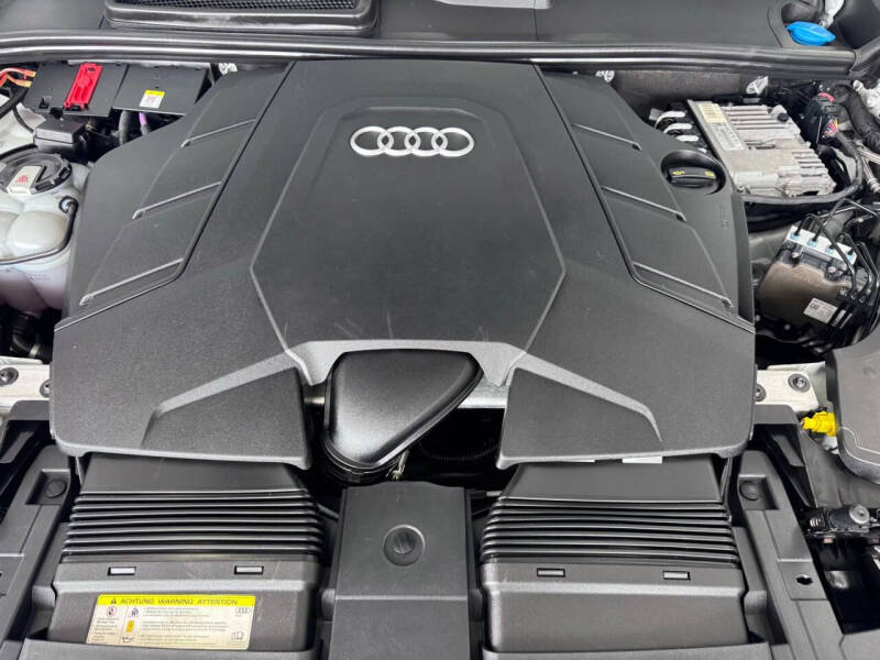 2019 Audi Q8 quattro Premium 55 TFSI