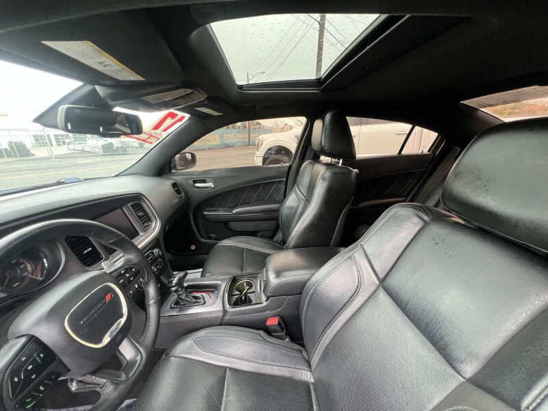 2017 Dodge Charger SXT