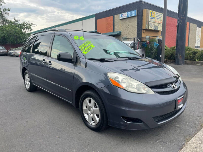 2006 Toyota Sienna LE 7 Passenger