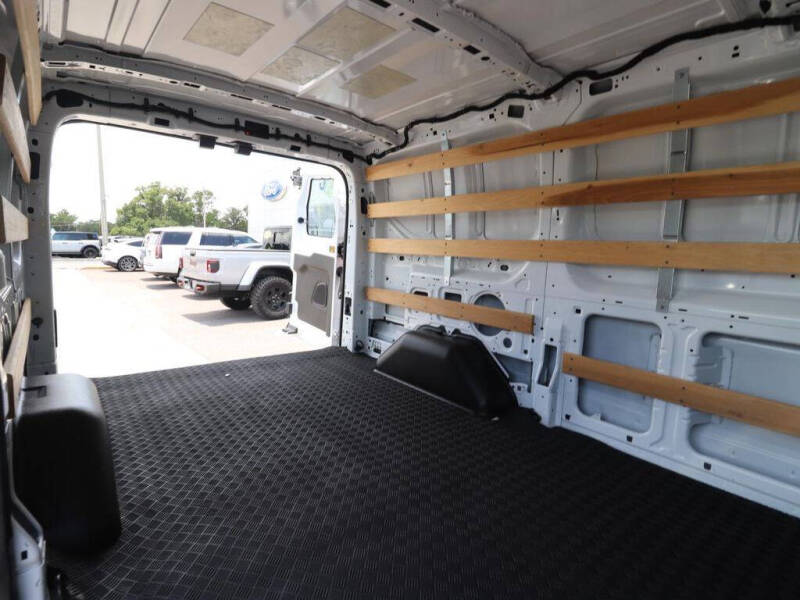 2025 Ford Transit