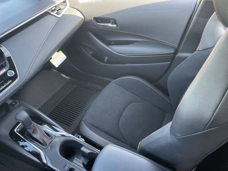 2026 Toyota Corolla Hatchback SE