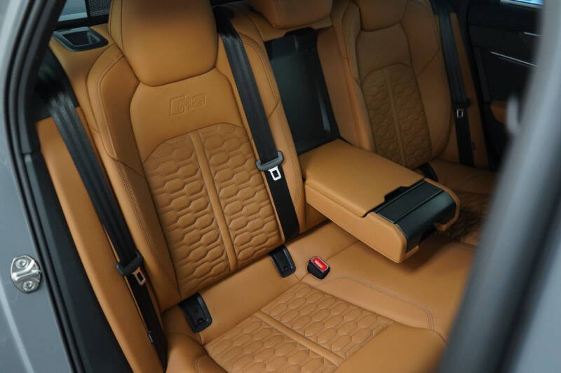 2024 Audi RS 6 Avant 4.0T quattro Avant performance