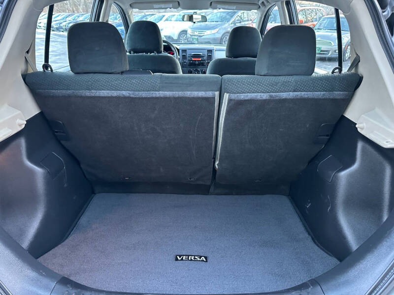 2011 Nissan Versa 1.8 S