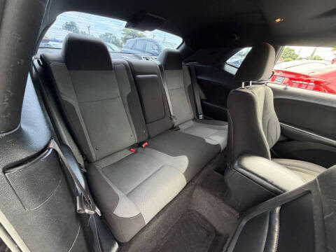 2015 Dodge Challenger SXT
