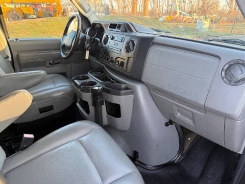 2009 Ford E-Series E-350 SD