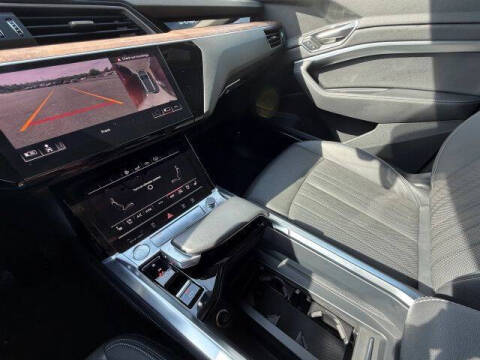 2019 Audi e-tron quattro Premium Plus