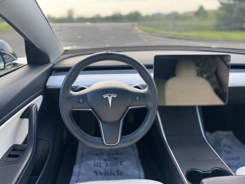 2019 Tesla Model 3 Standard Range Plus
