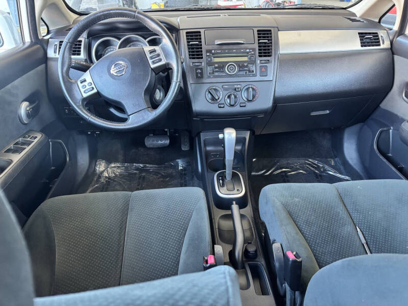 2012 Nissan Versa 1.8 SL