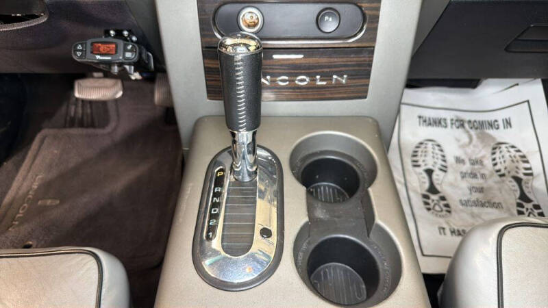 2008 Lincoln Mark LT