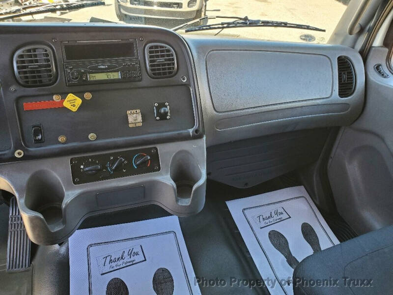 2007 Freightliner M2 106