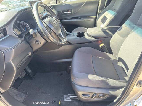 2021 Toyota Venza LE