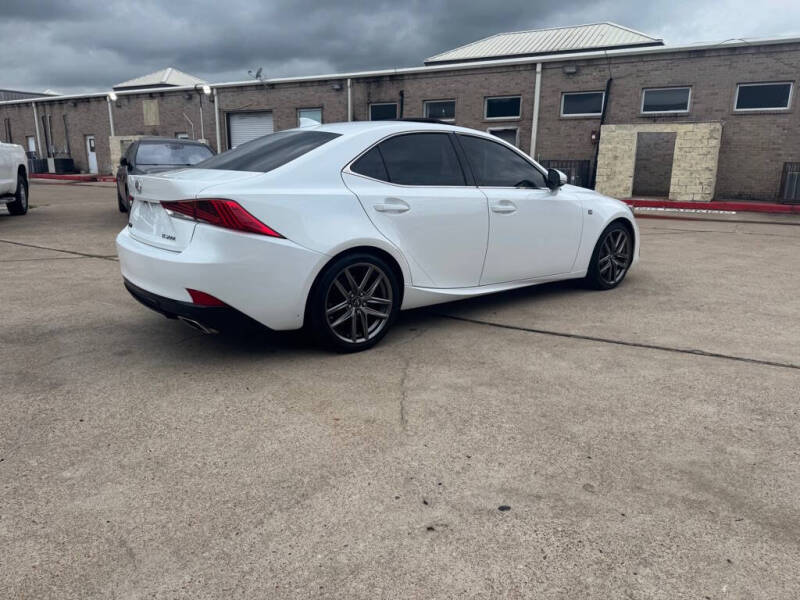 2017 Lexus IS 200t