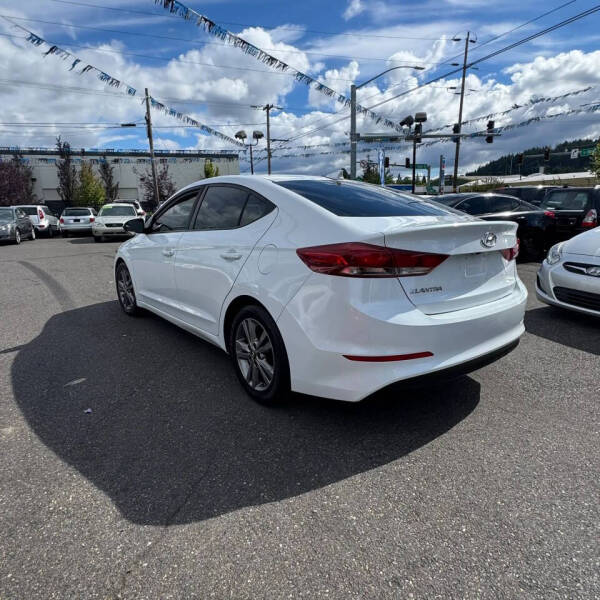 2017 Hyundai Elantra
