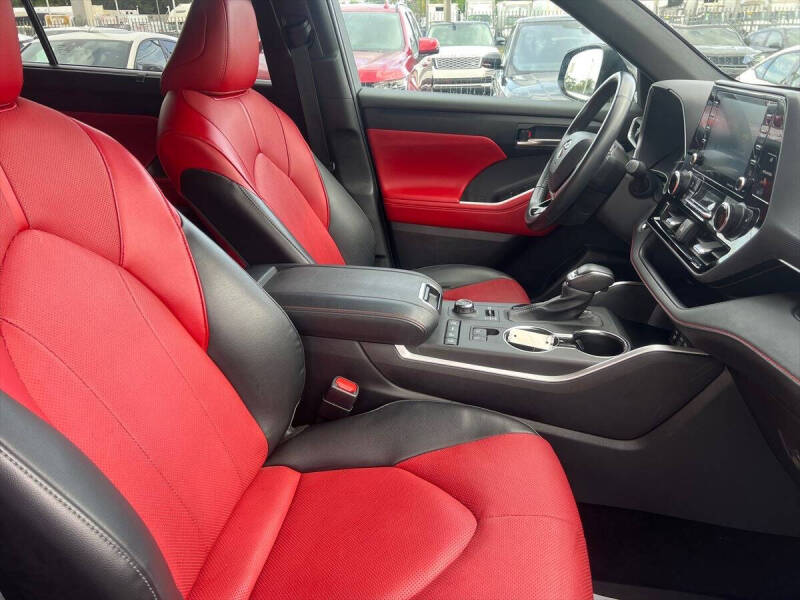 2022 Toyota Highlander XSE