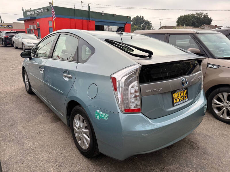 2012 Toyota Prius Plug-in Hybrid