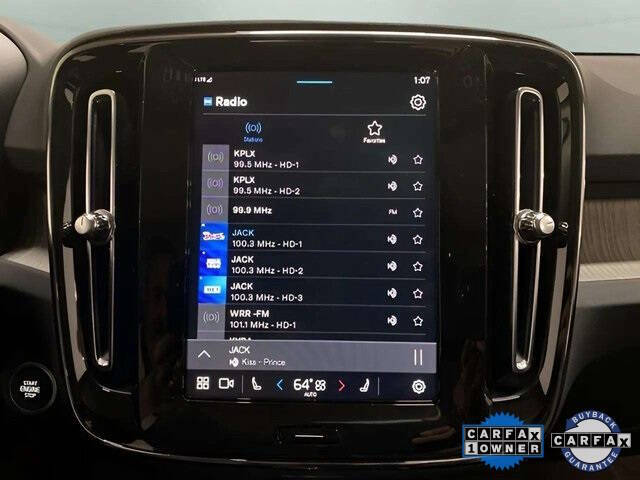 2025 Volvo XC40 B5 Plus Bright Theme