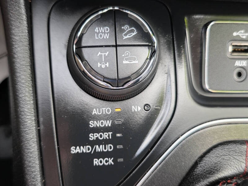 2020 Jeep Cherokee Trailhawk