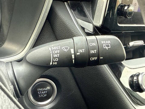 2024 Toyota Corolla Hatchback SE