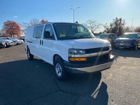 2025 Chevrolet Express 3500