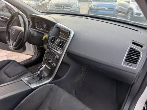 2015 Volvo XC60 T5 Drive-E