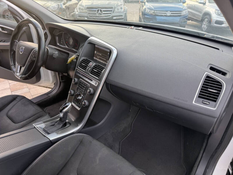 2015 Volvo XC60 T5 Drive-E