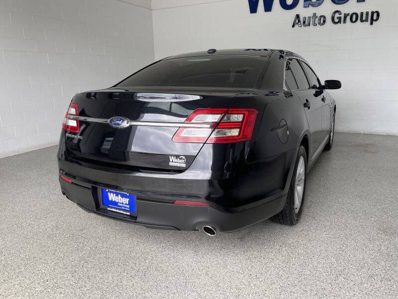 2019 Ford Taurus SE