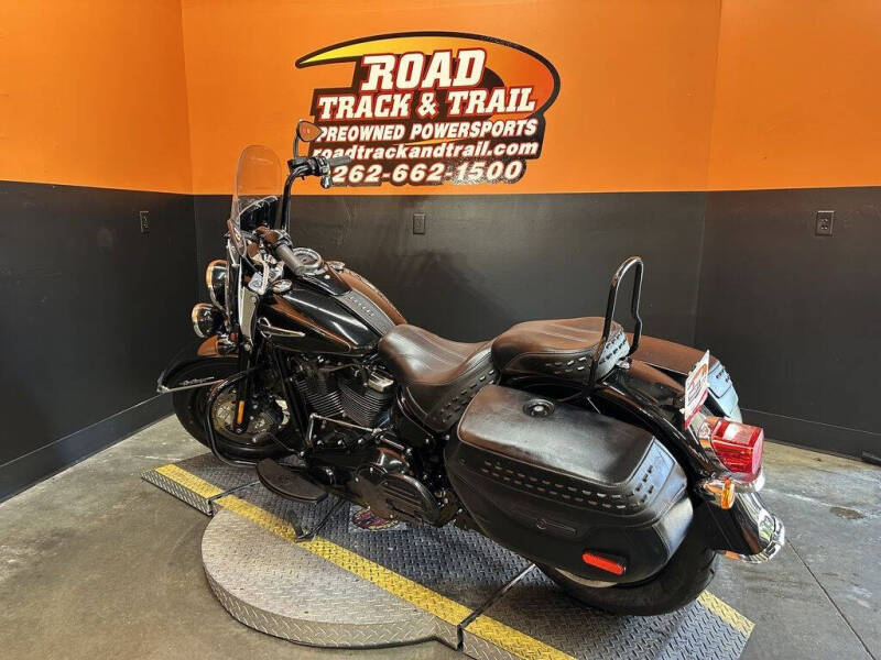 2018 Harley-Davidson FLHC - Softail Heritage