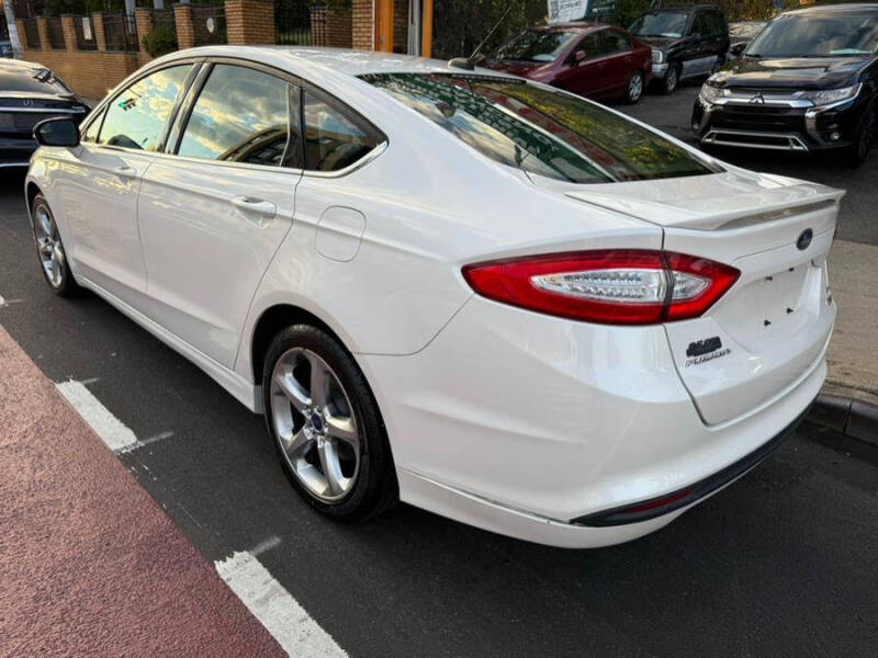 2014 Ford Fusion SE