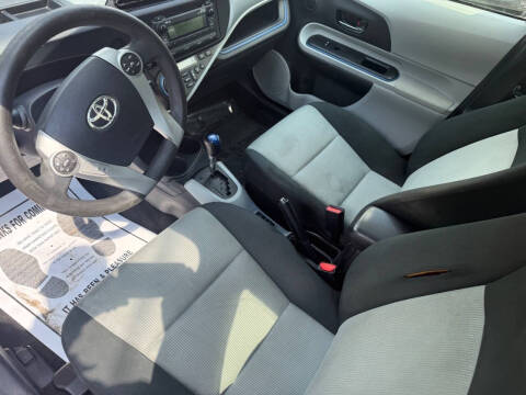 2012 Toyota Prius c Two